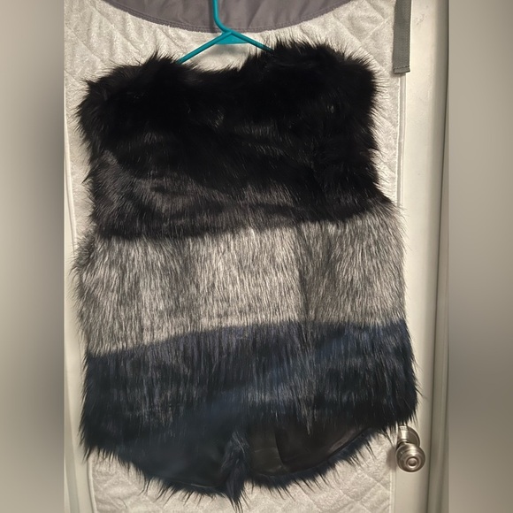 NWT Striped Fur Vest - Picture 5 of 5